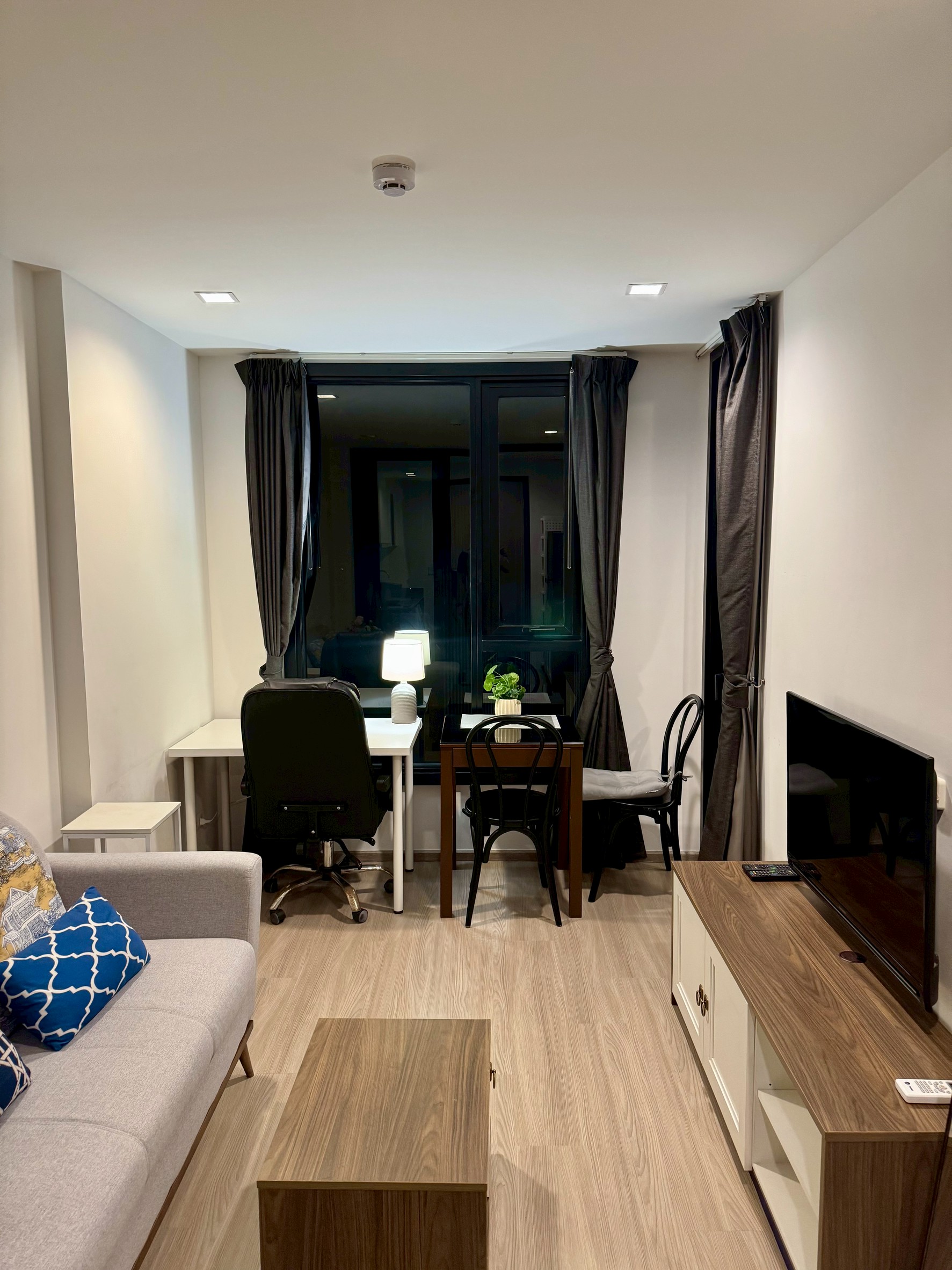 2B132D49-B804-4E00-AF9F-5A8FF36928BA