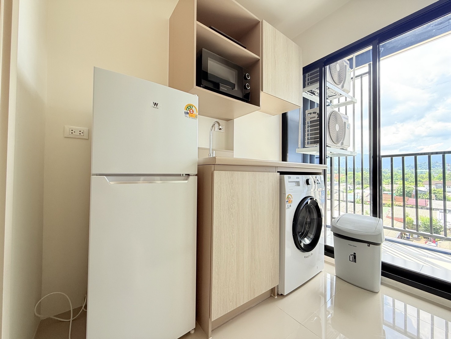 2b7ee269e7a84c31afb6f60071bb7b18