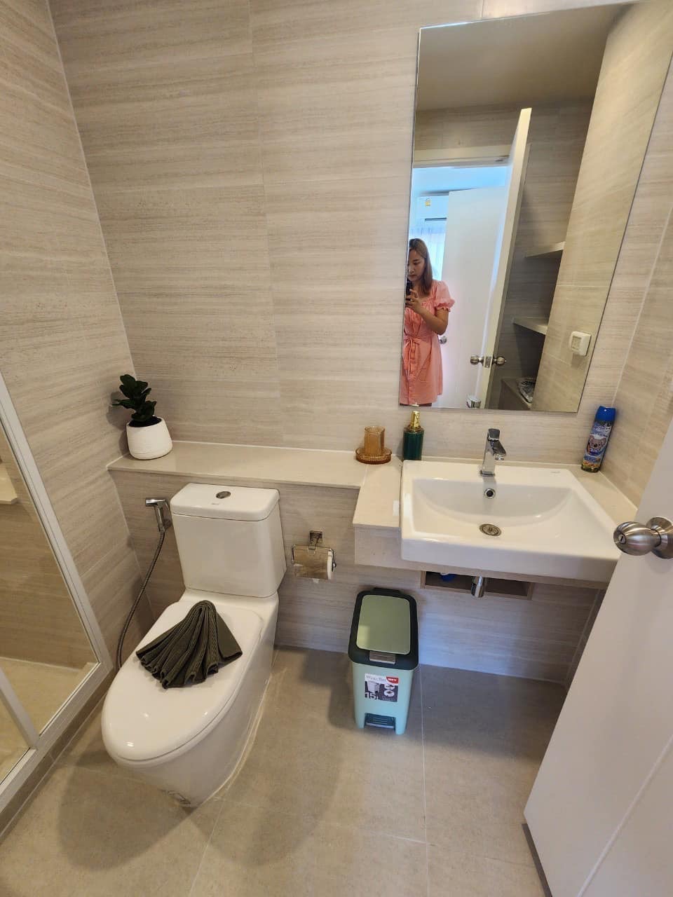 327616dcfc2644dab6cea129ff6ad57c-1