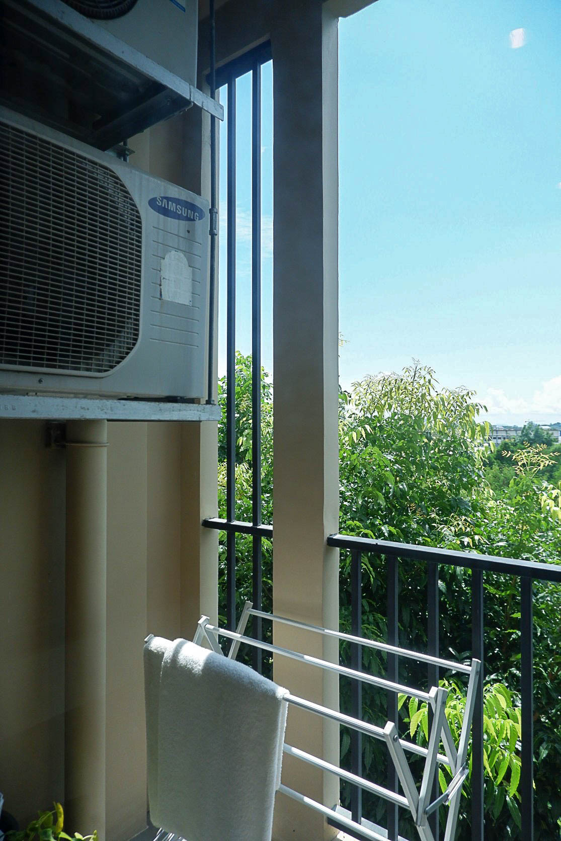 350362c3e35042bf9551d57612c8e63a