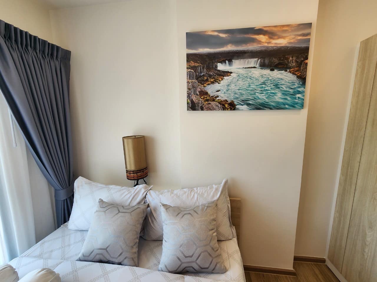 354e46e460744de4a56bb7a86f7cdb74