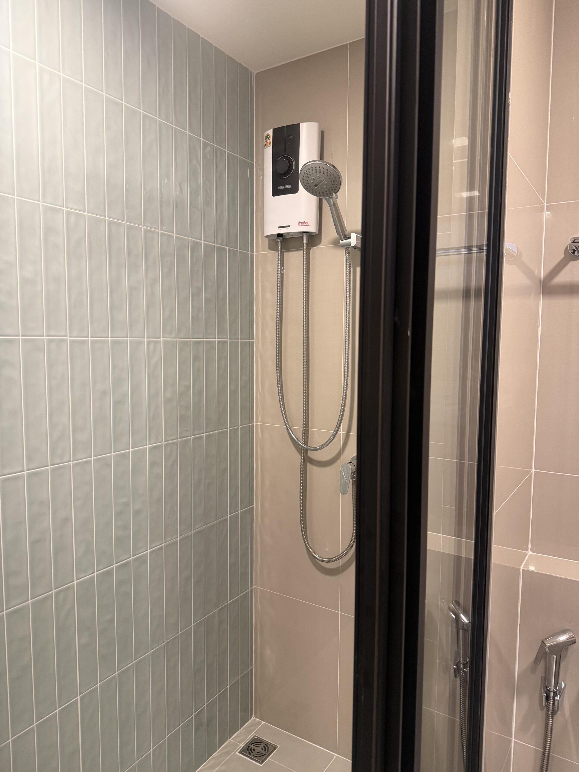 3B145658-0433-4B36-B7B1-92AEC4793F77