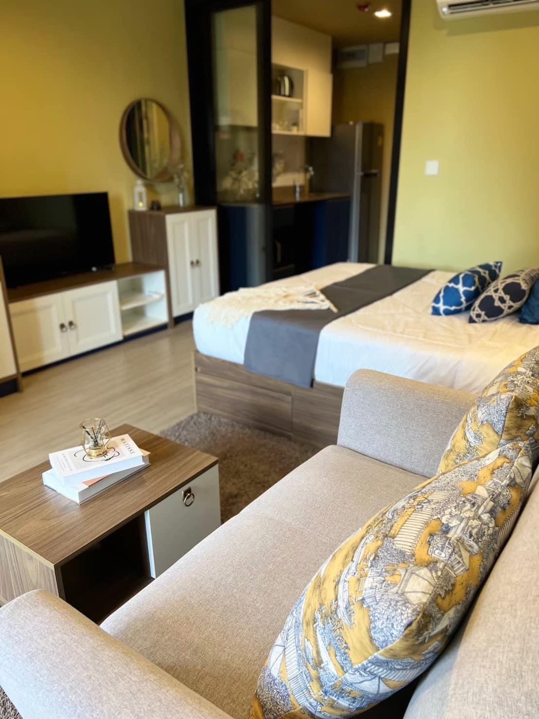 3c38f86eebcc4b6790ffcc2b9d89c823-1