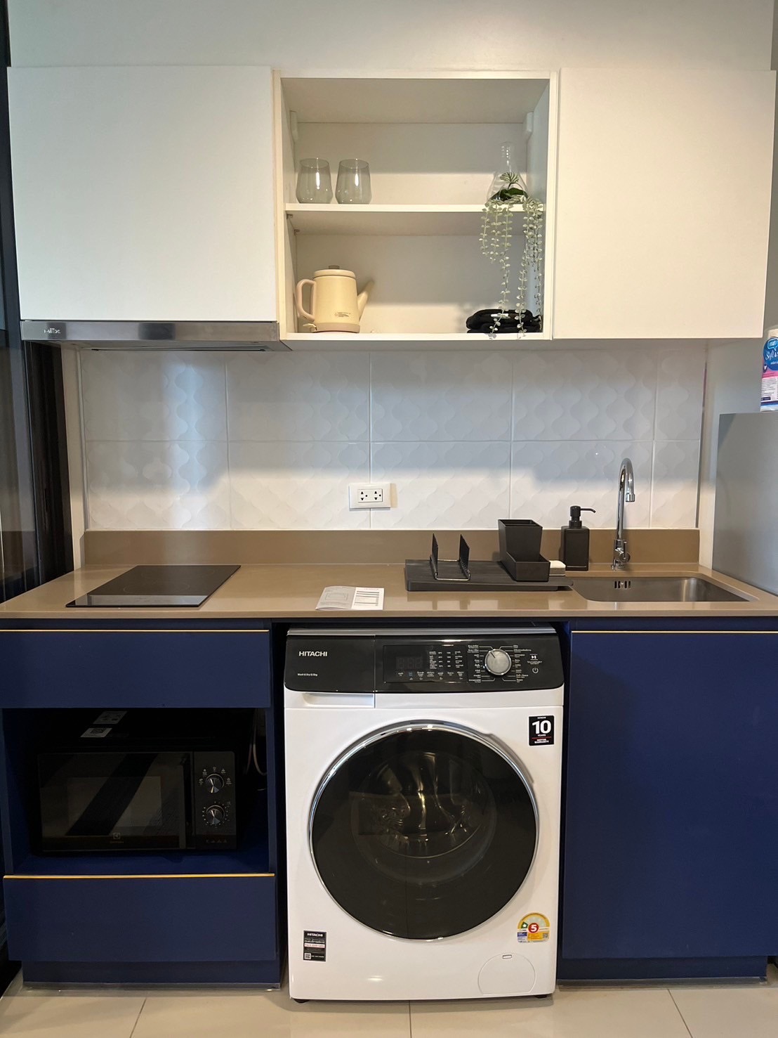 40d7691154244a1cb9ef2589b09af5c8-1