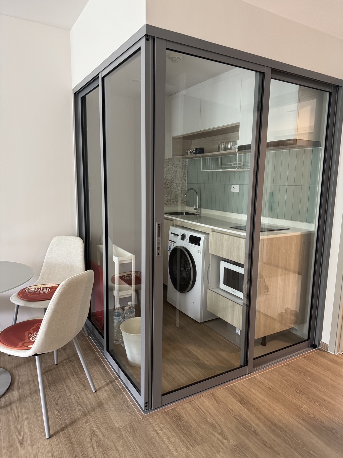 4234ca60b4bd4644b324ab04f00f9e1d