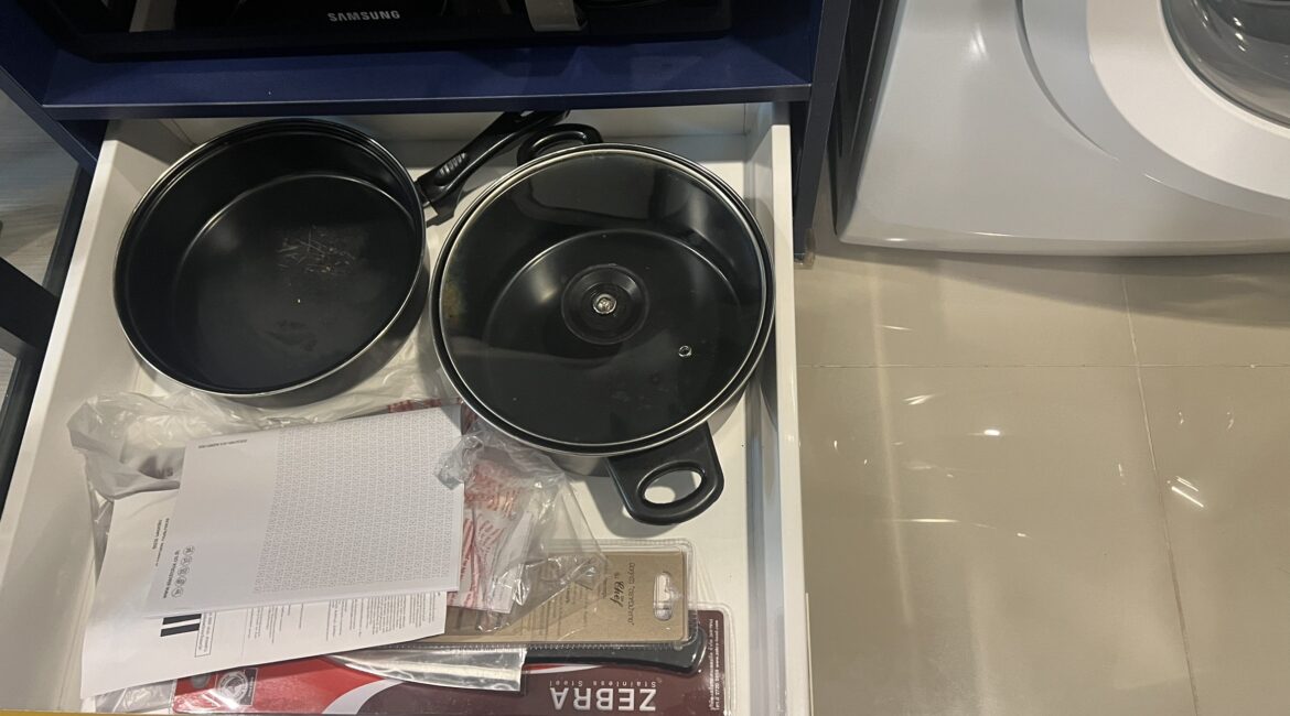 457262a11a804f04881332b452cddd13-1