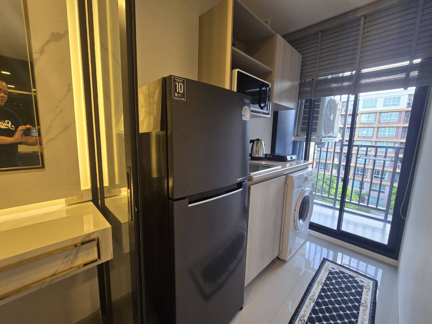 4d2f2a37f56e440c9abfa84cd182b592