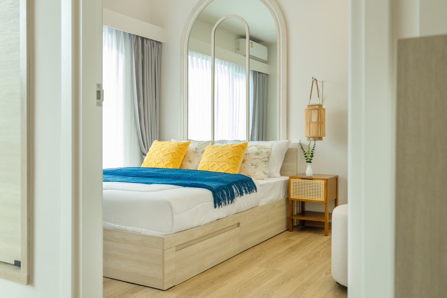 53f226f93cc44ff7b00e7f7699429c1f-1