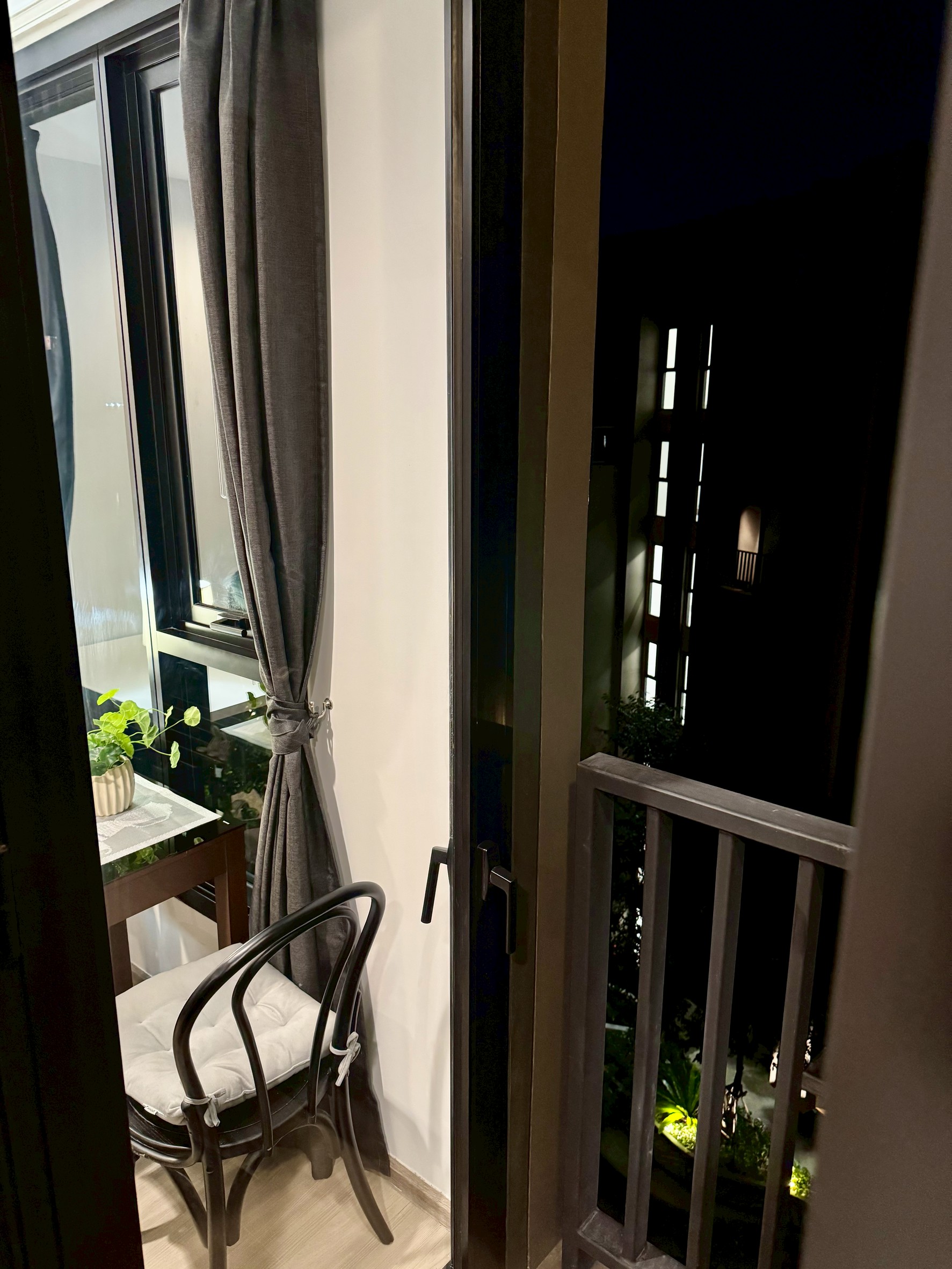 53f2c4bb01bd4e688c5793ee19648345