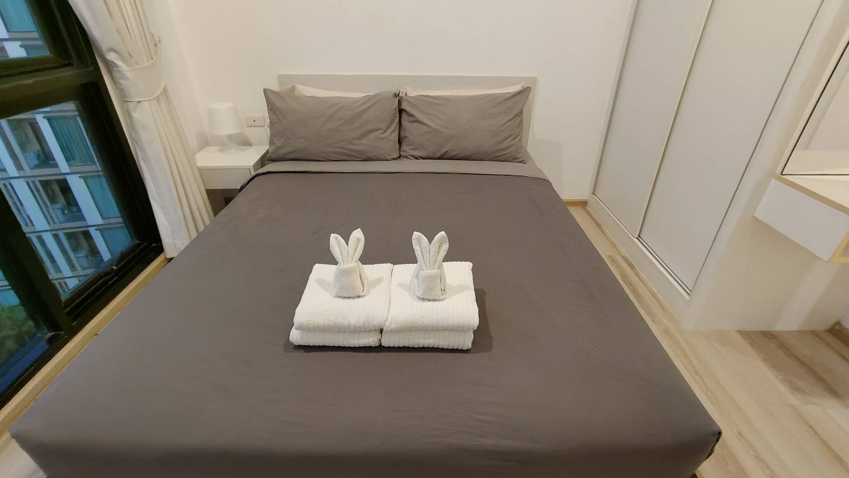 5cd089e9715f4190b6d0a15fb82c07e4