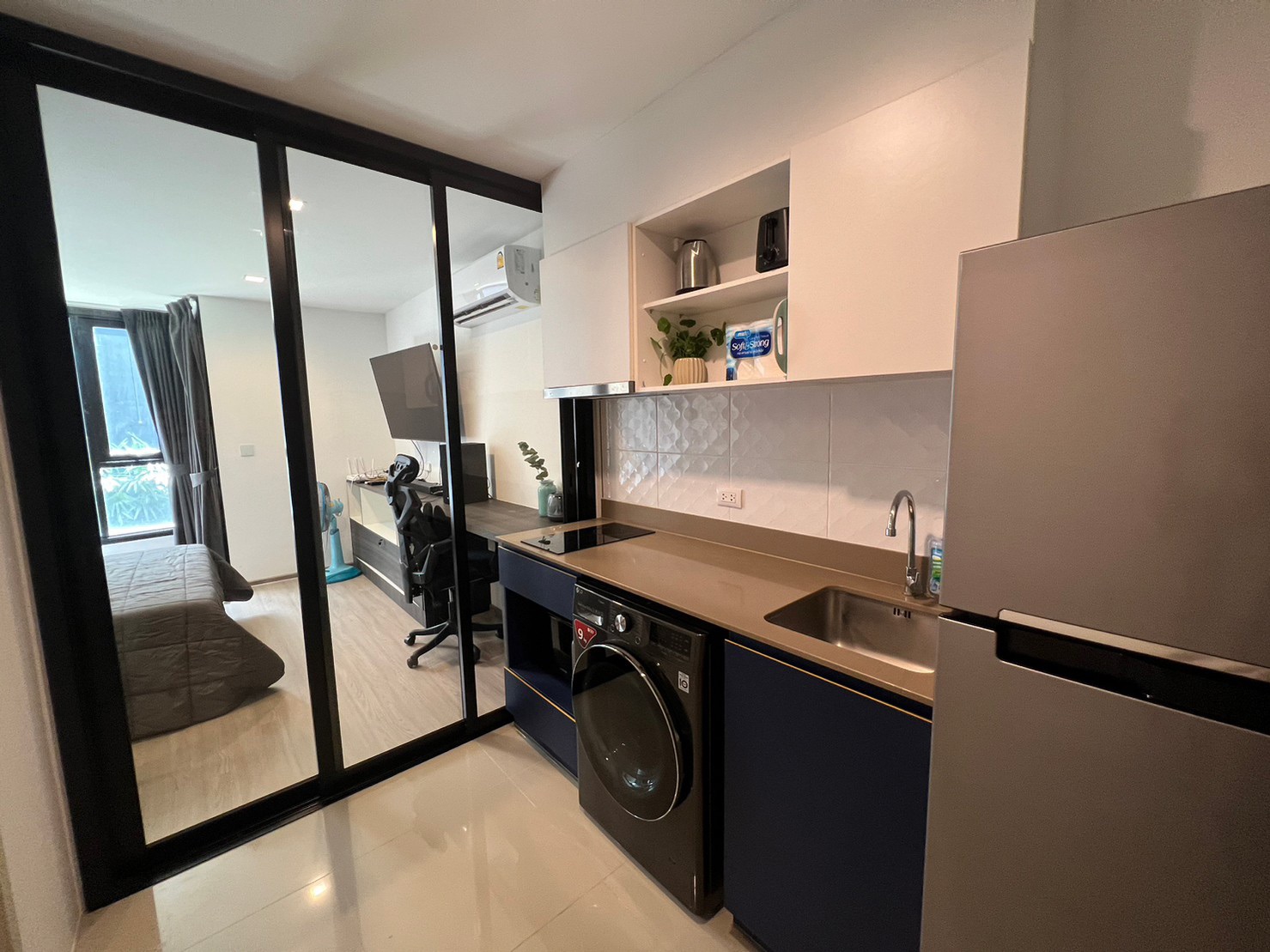 627b7d2da58e4e3eb93bcd11f9eac350