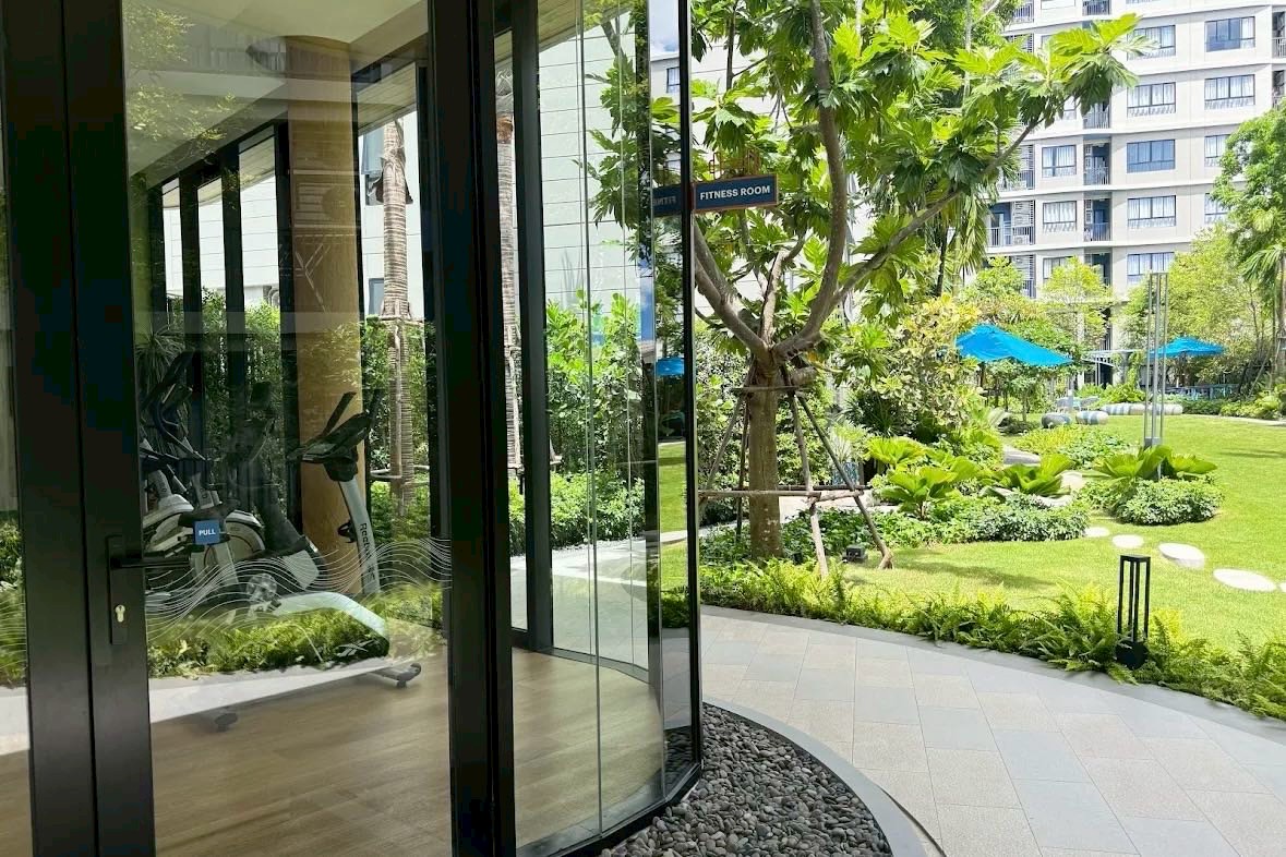 6382b272b6ef4405a6ece4c462f81ba7