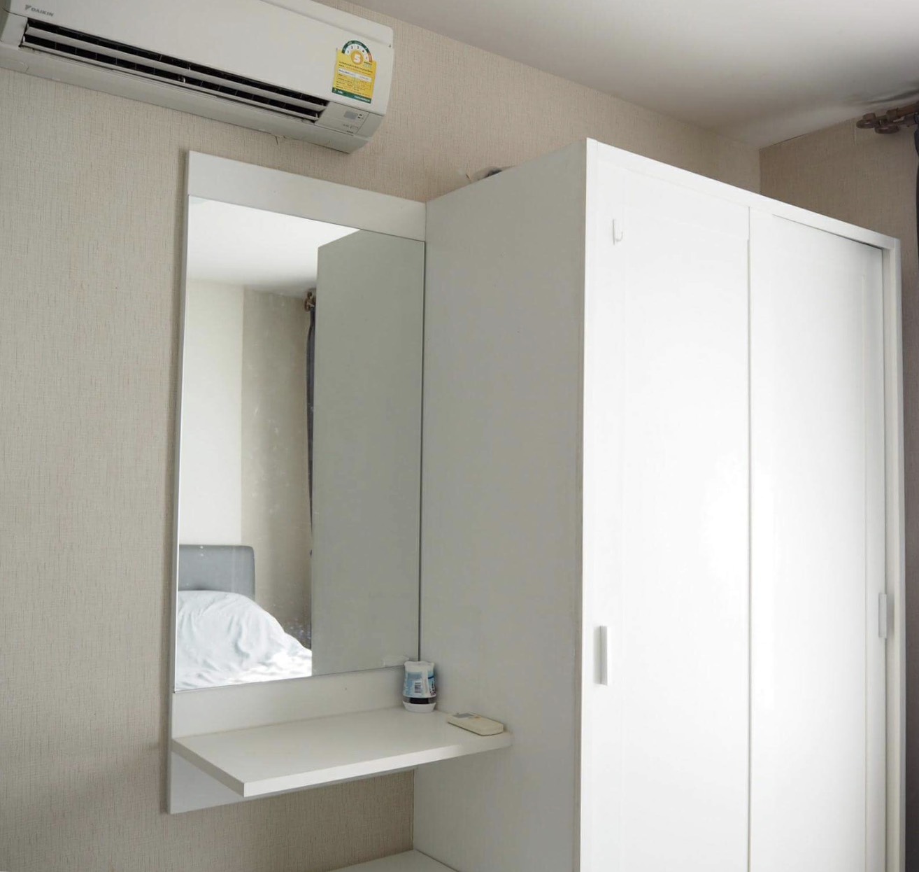 66d2c11bc1fb4e589f32e75046ae366e