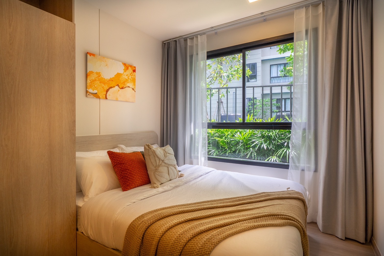 76ad0e0c987341ed97dd64ab00bf5500