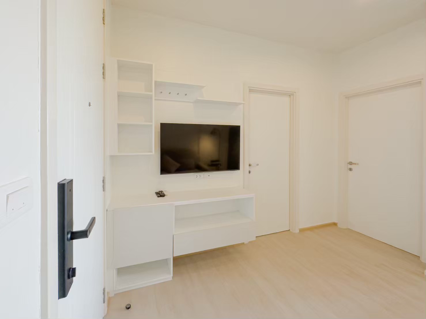 794464e8ad024f678e4a53142d661571