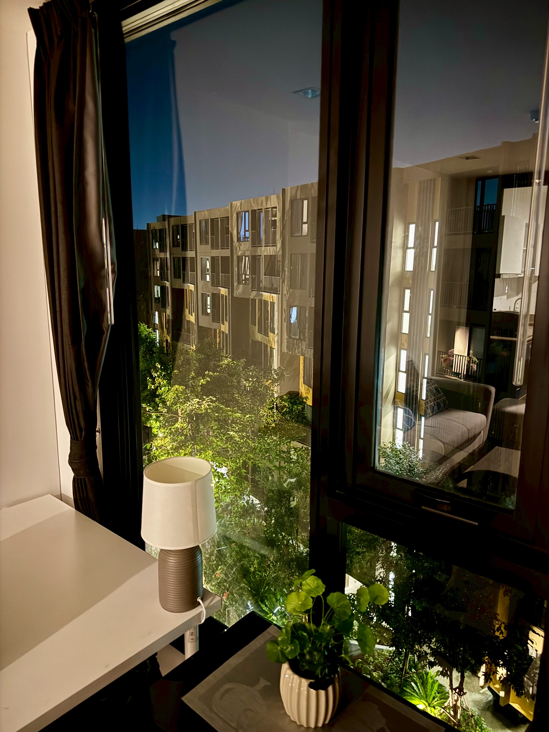 7A511C6B-636C-4747-8BA7-7C5A6AB8B30A