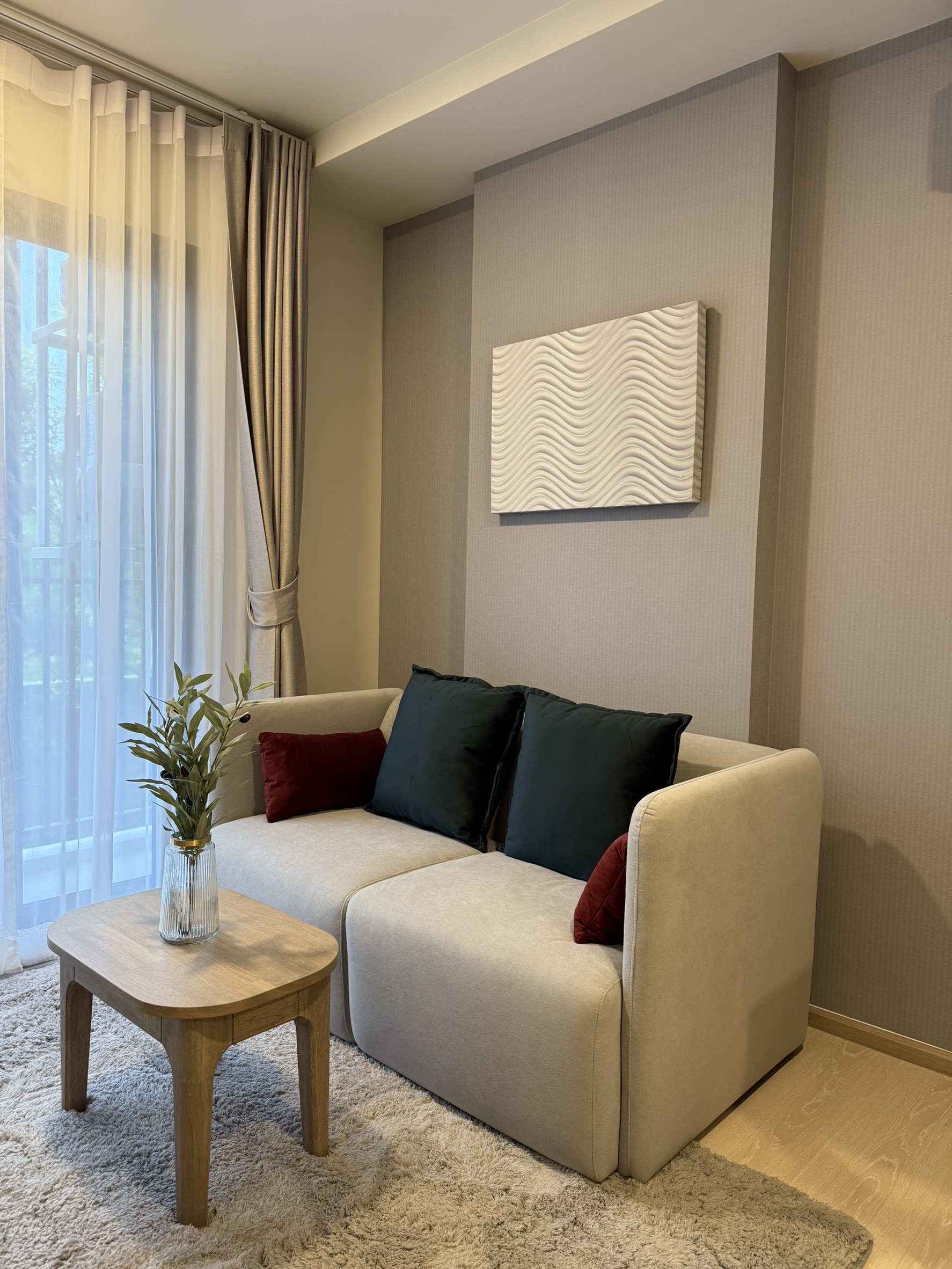 7dc51f3902af4c748f871ab6fbc463a7-1