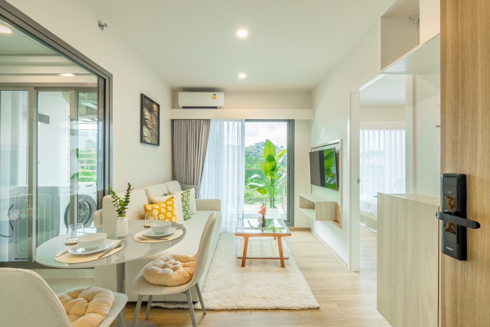 8186c616cbb94582bf88cffbd1fed9f3