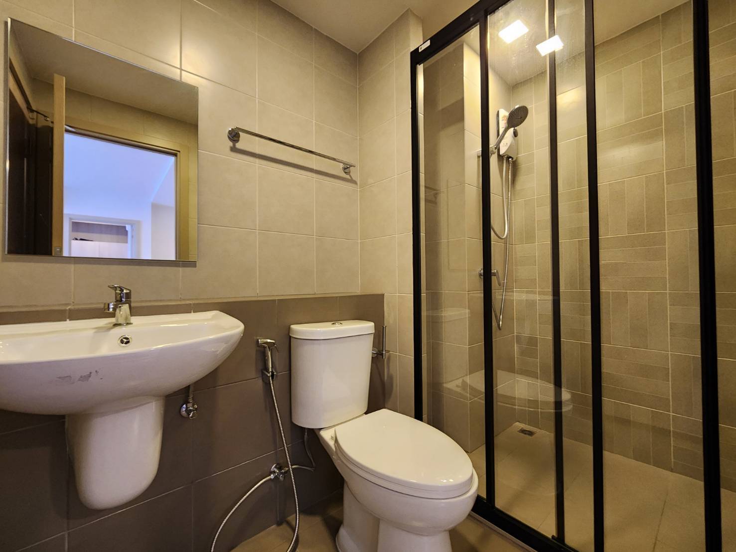 82d63a6fa76c4779882bea443b94c60a