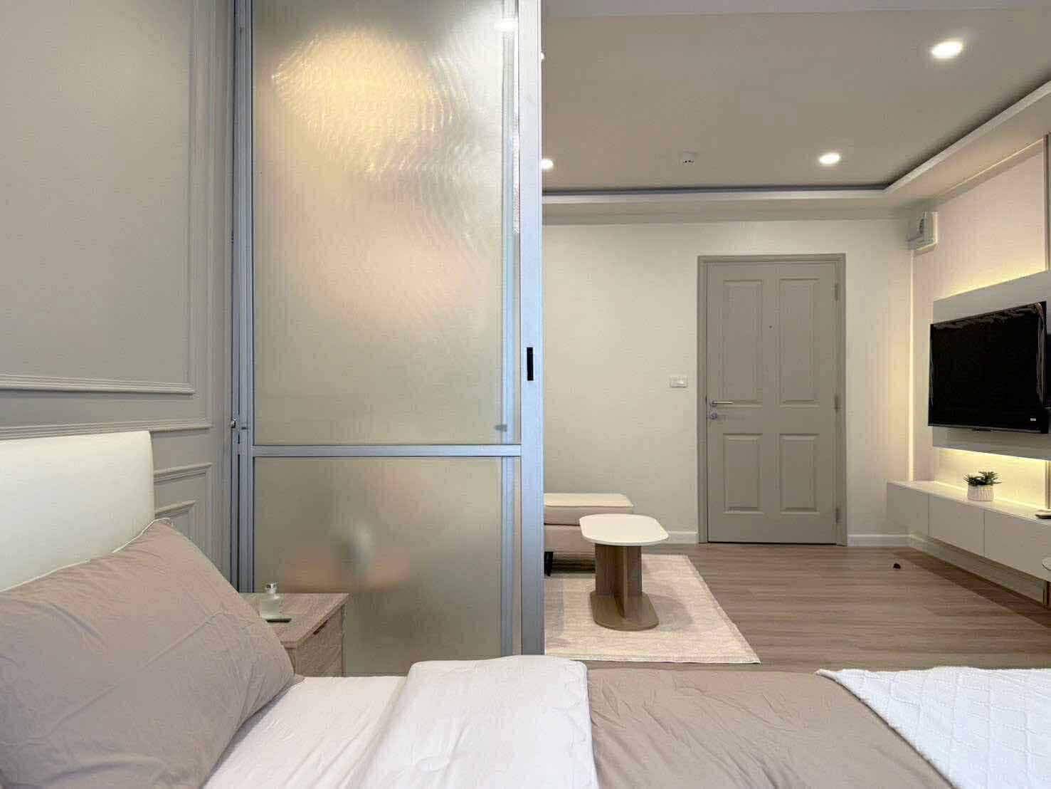 84bfa3e875ad4b3a802fd567f4781896-1