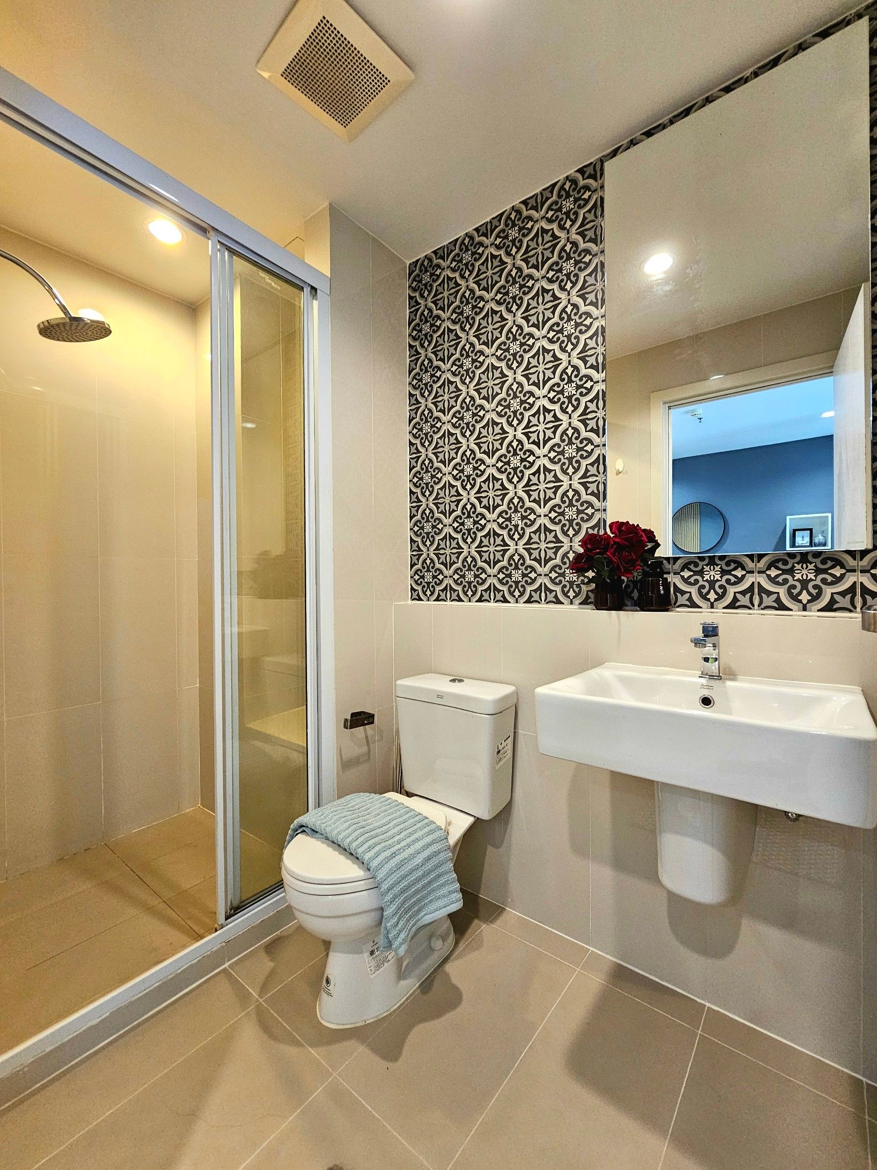 85ad9627ca094d08817a3e91d95a8c62