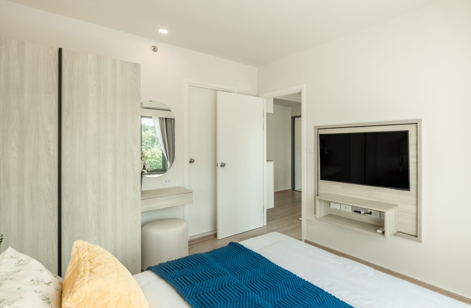 8600f66172f8400796f2a5ed2f393b83-1