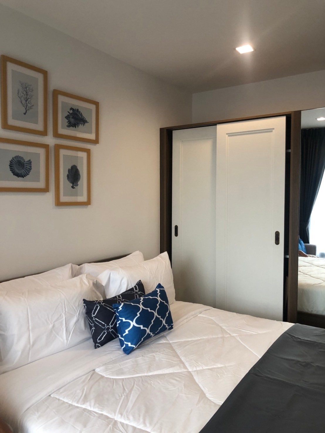 863417cd544e46bcaaaff30dfbc928b8-1