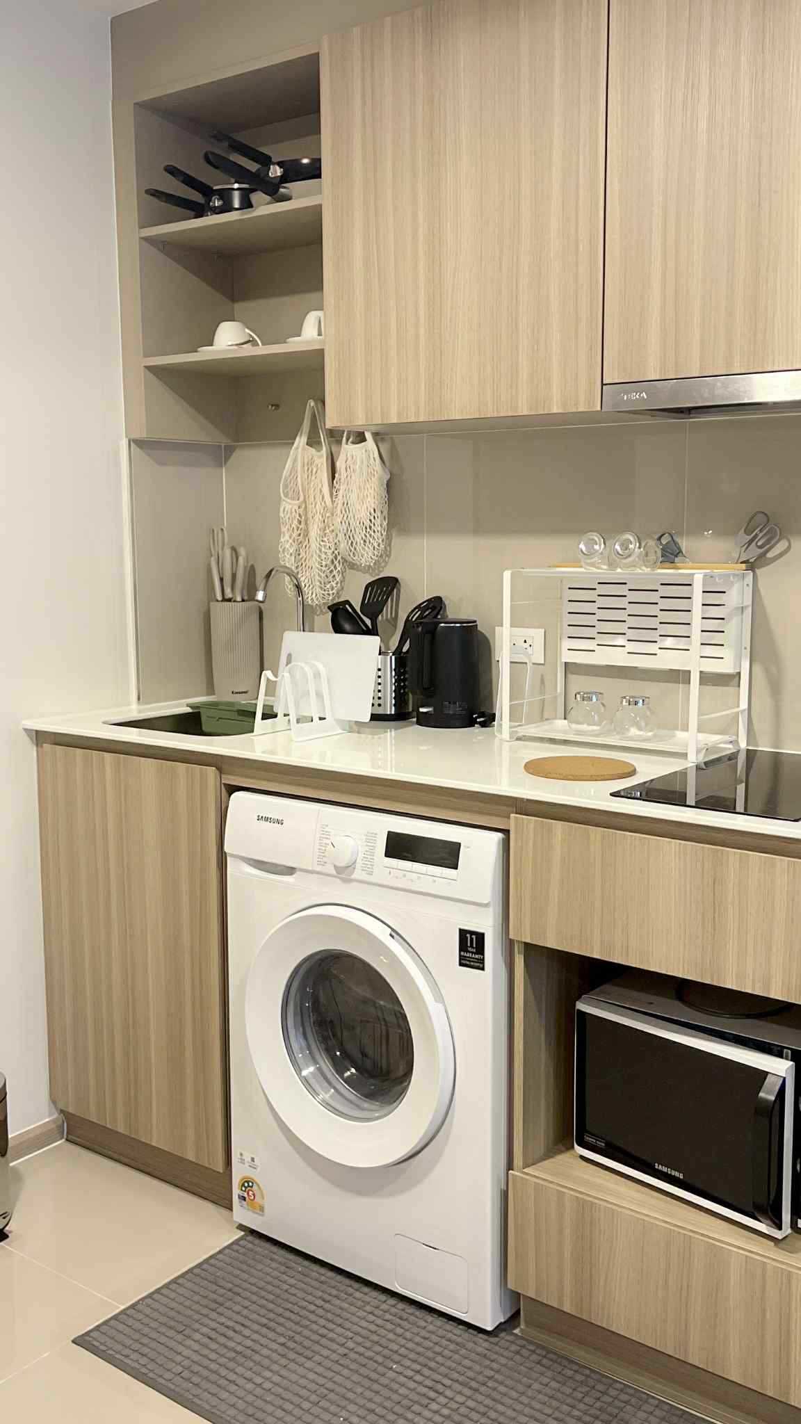 8c946b2a772047b69e22b8d6e31da5f9