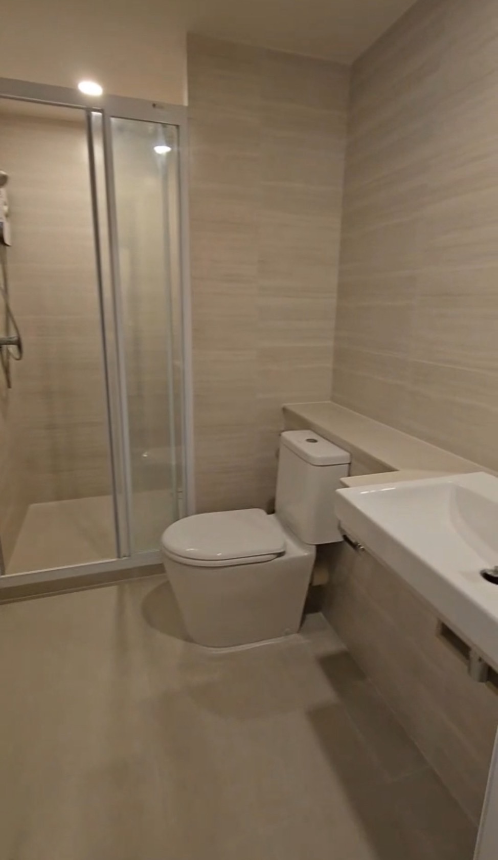 9505955473da400a95f6b8d3f41db786