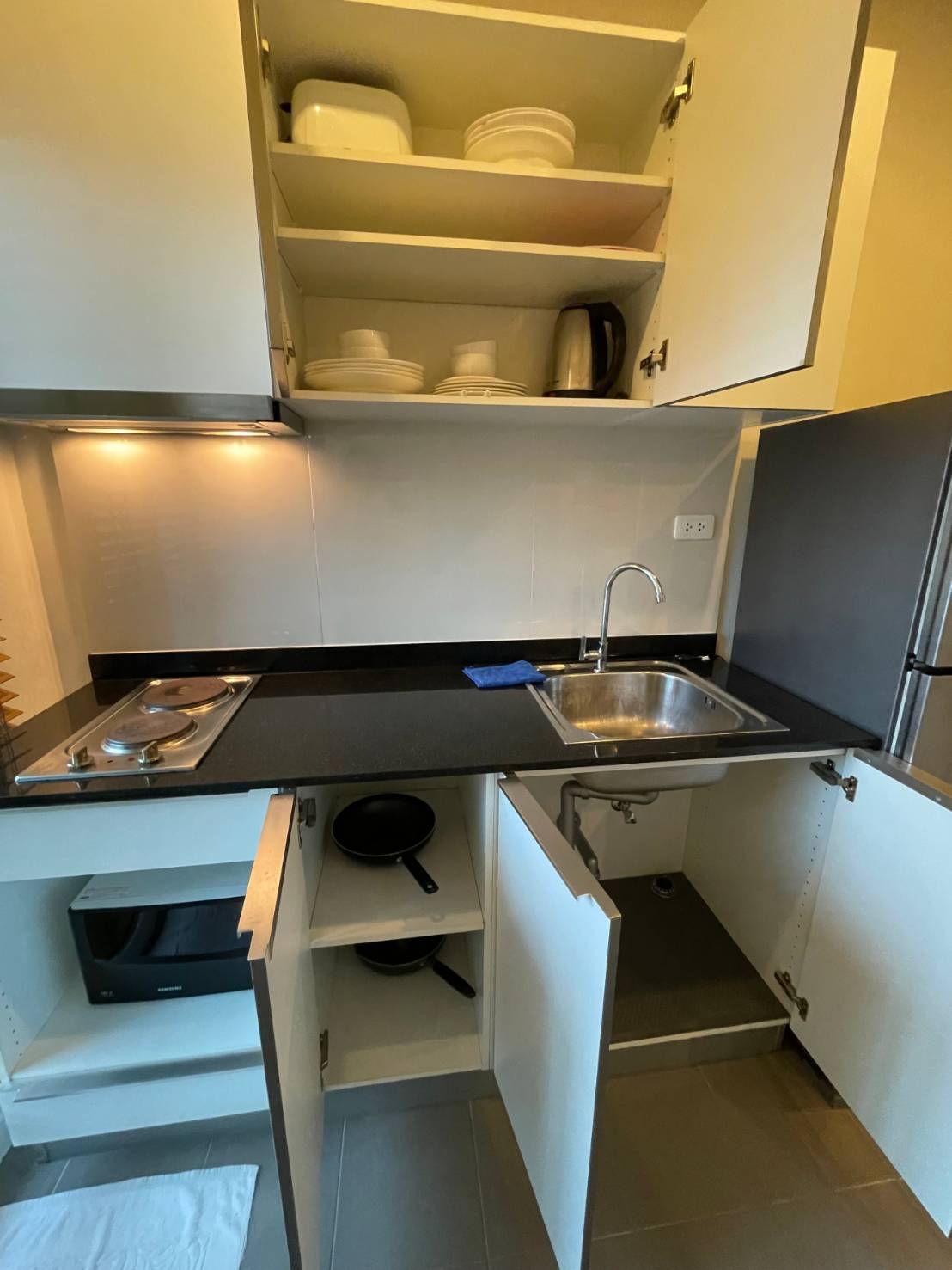 9548de2ba18f4d8da375af3b58ddf26f