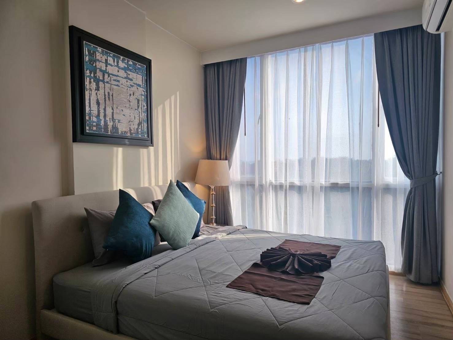 95f18f909c1f4e38a1253c92946093e7-1