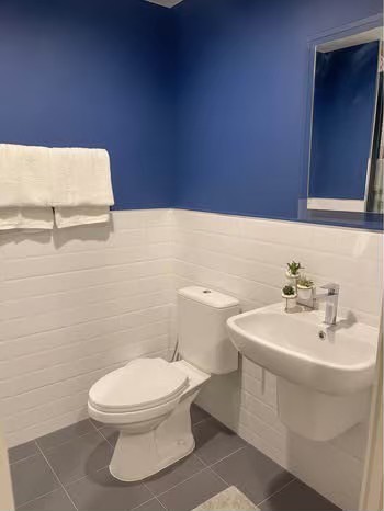 985443acb59d4bdf9062f75b8ad94282-1