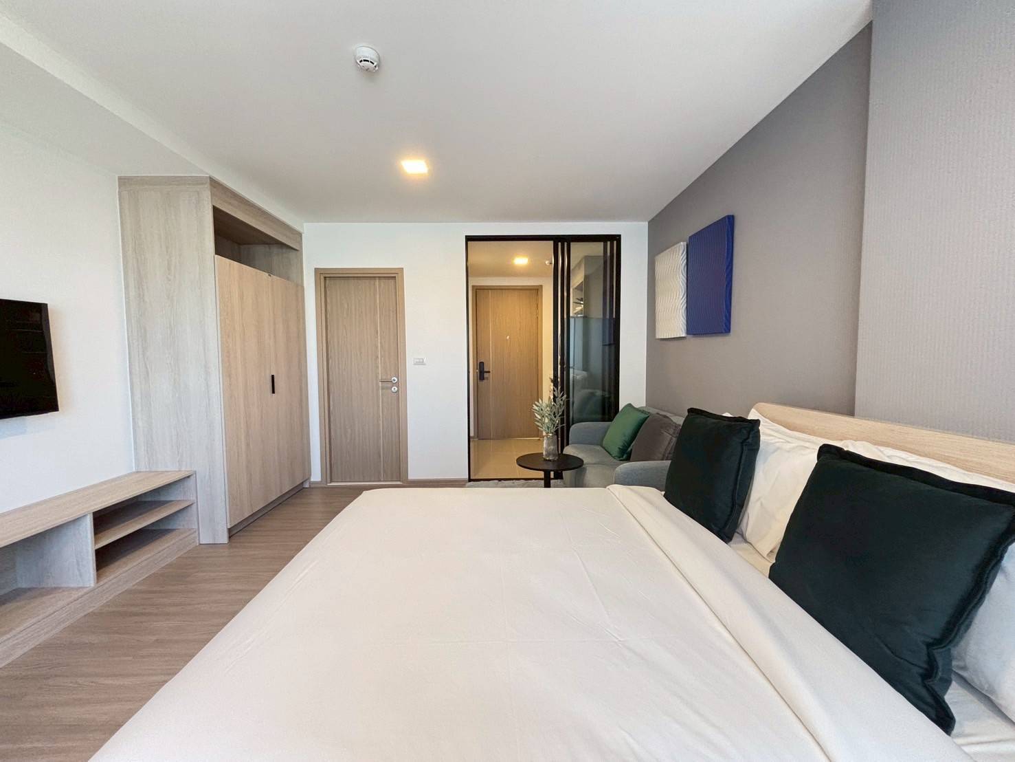 9e39abcf34f04a0286172a86b785aff4-1