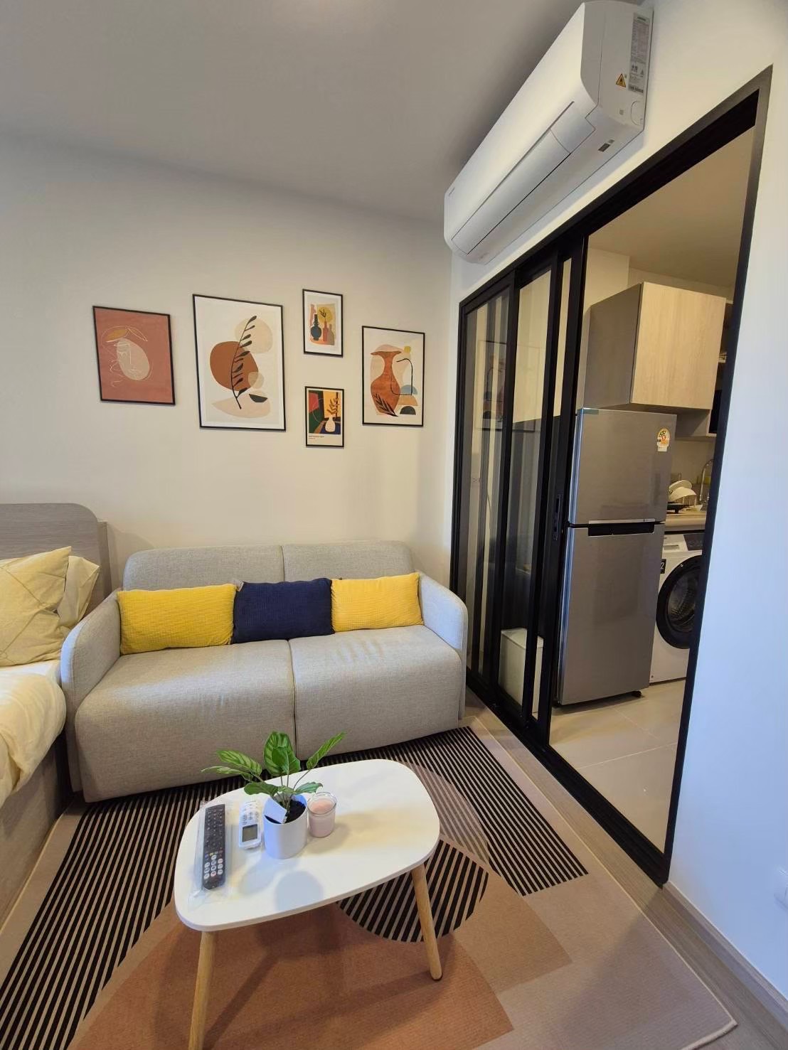 9ea2e01ba1b74d4497673b2ad08e0d17-1