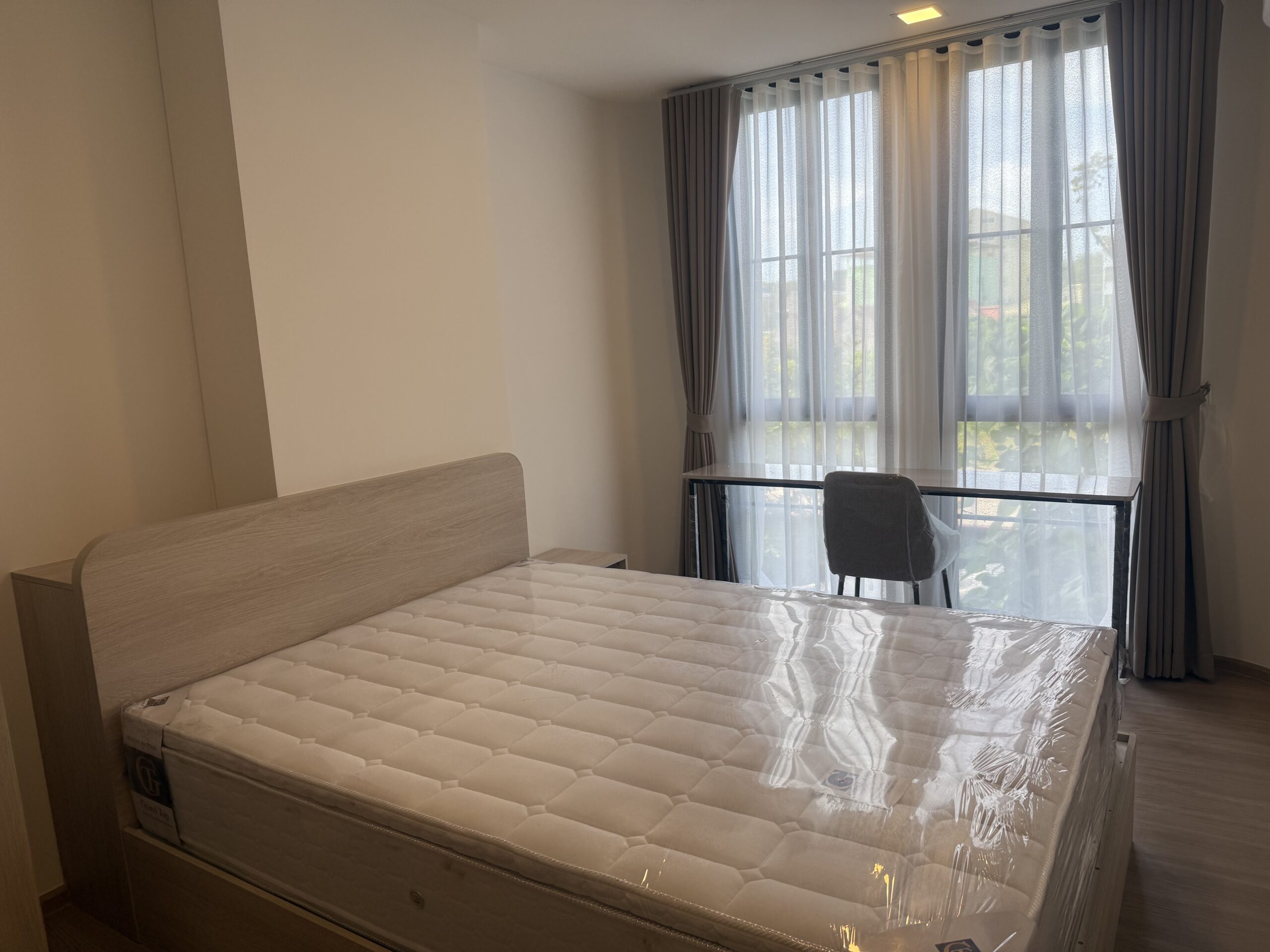 B00B7B8B-E45F-40E5-BCEB-106E3A560ACA