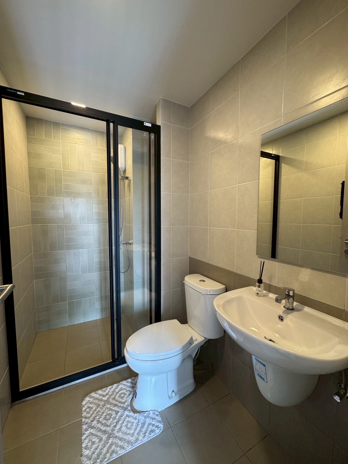 LINE_ALBUM_10625_250610_23-1