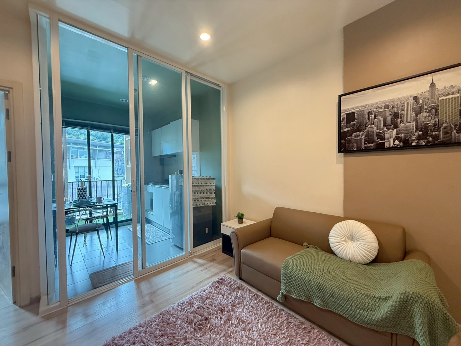 LINE_ALBUM_TBUT273_250911_13