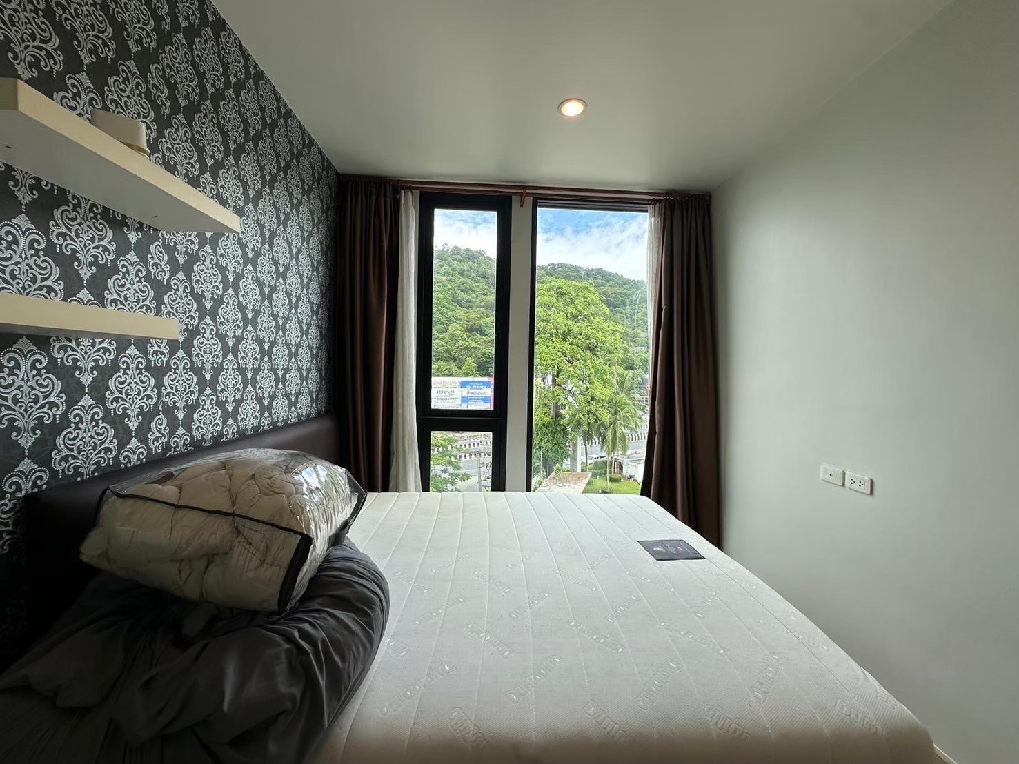 LINE_ALBUM_เดอะ-เบส-อัพทาว_250715_12