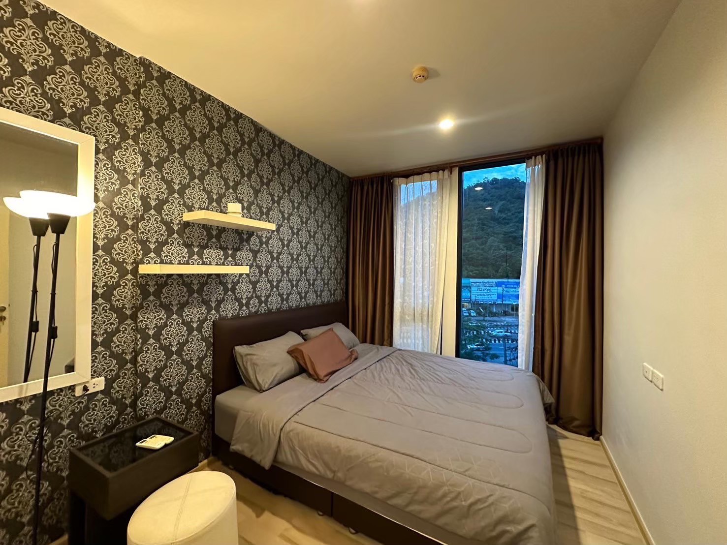 LINE_ALBUM_เดอะ-เบส-อัพทาว_250715_19