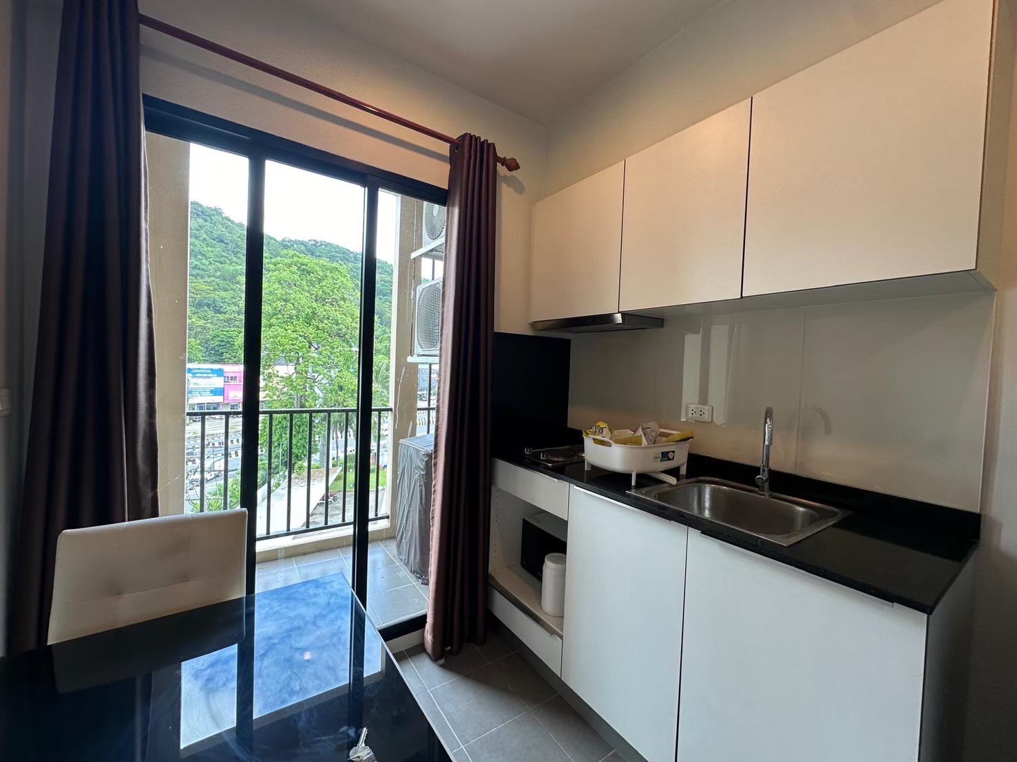 LINE_ALBUM_เดอะ-เบส-อัพทาว_250715_3