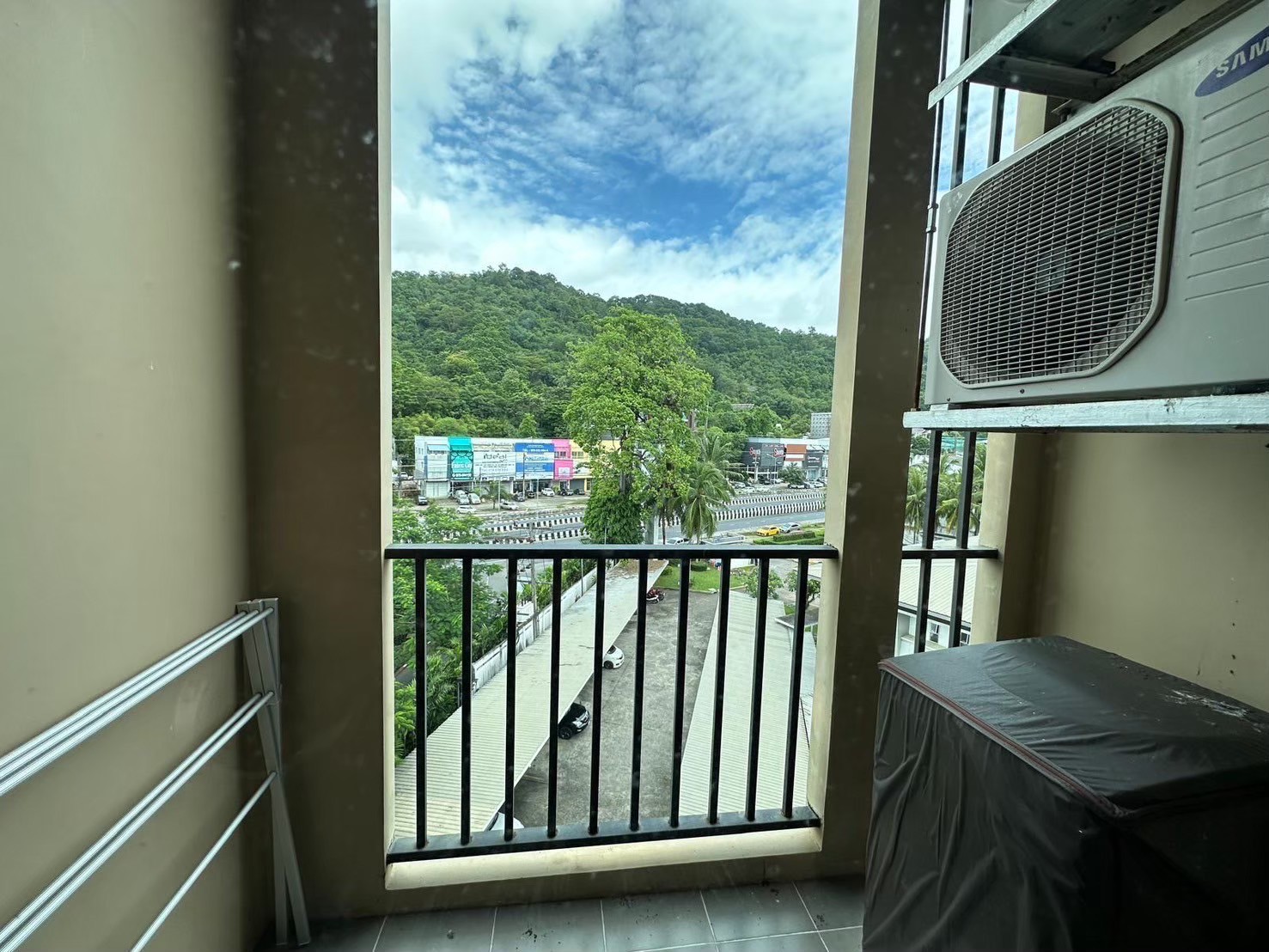 LINE_ALBUM_เดอะ-เบส-อัพทาว_250715_4