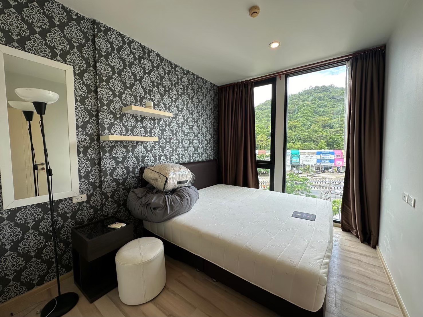 LINE_ALBUM_เดอะ-เบส-อัพทาว_250715_9