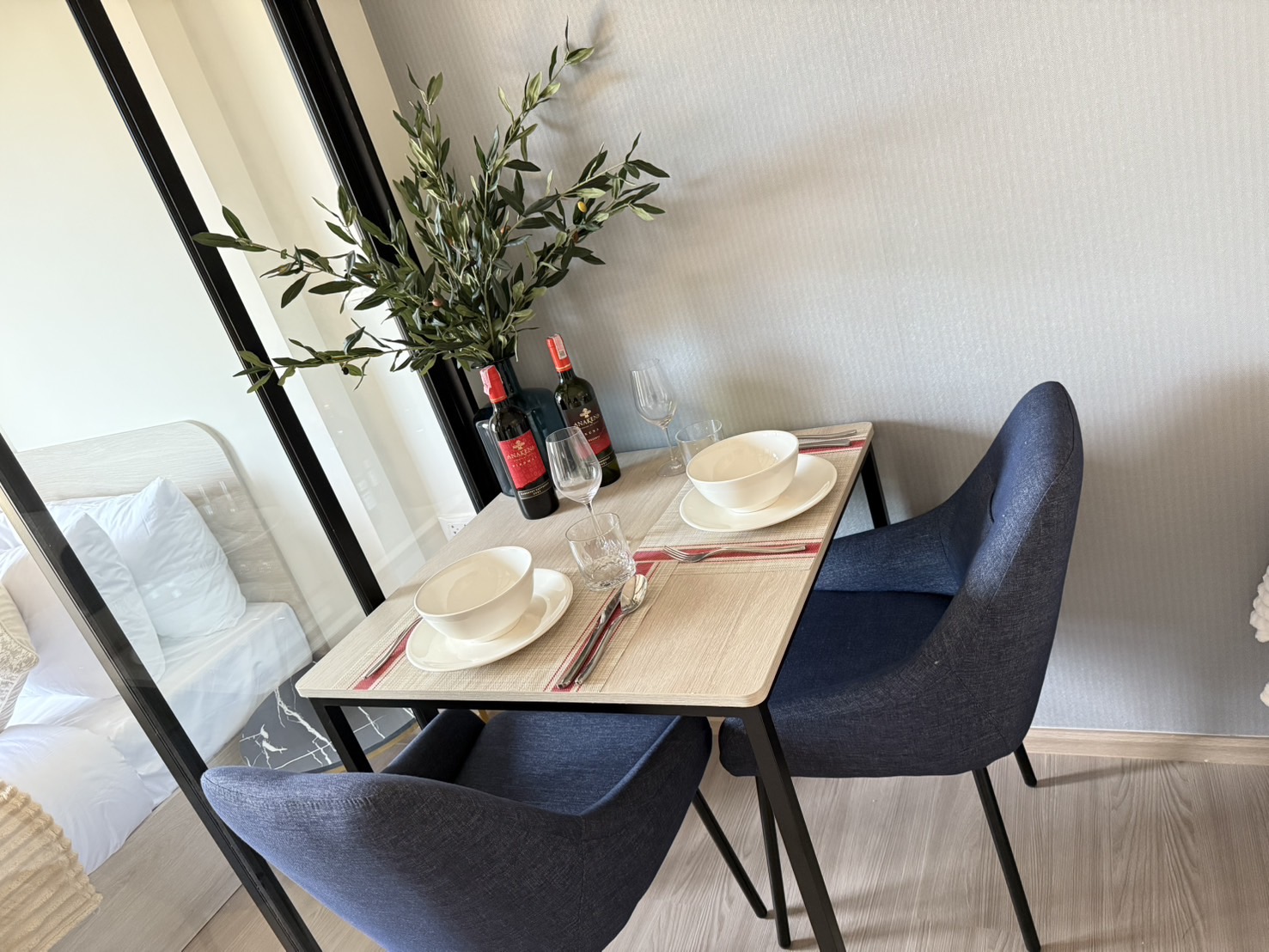 a1ec8069a3d8490c835682beb01522bc-1