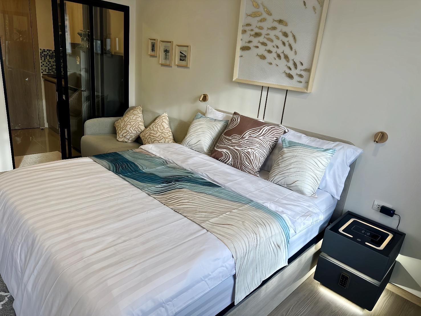 a73d90584a494802a8523d8270cef903-4