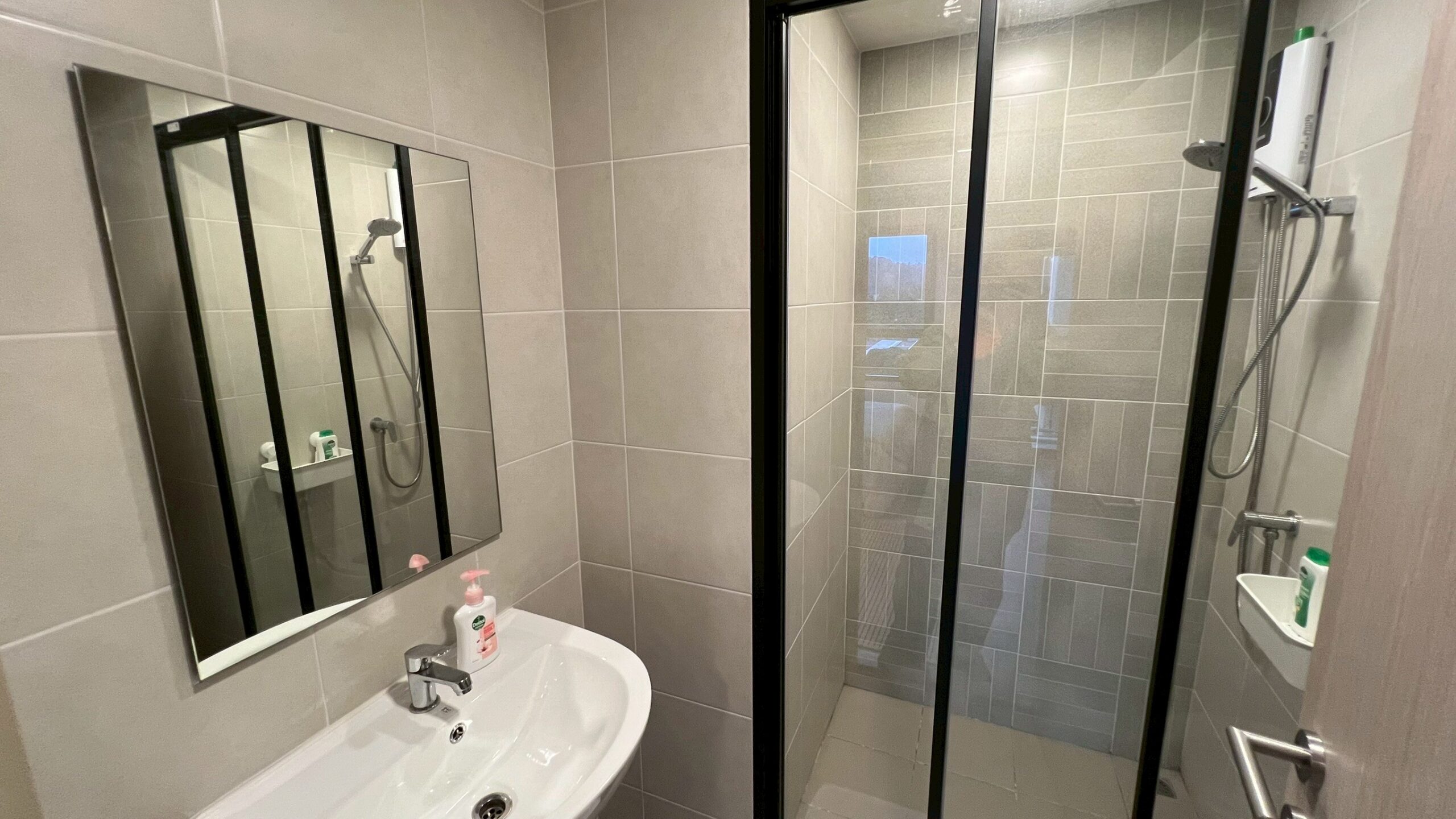 ac505a03972e49ba9702fee44087cd66-1