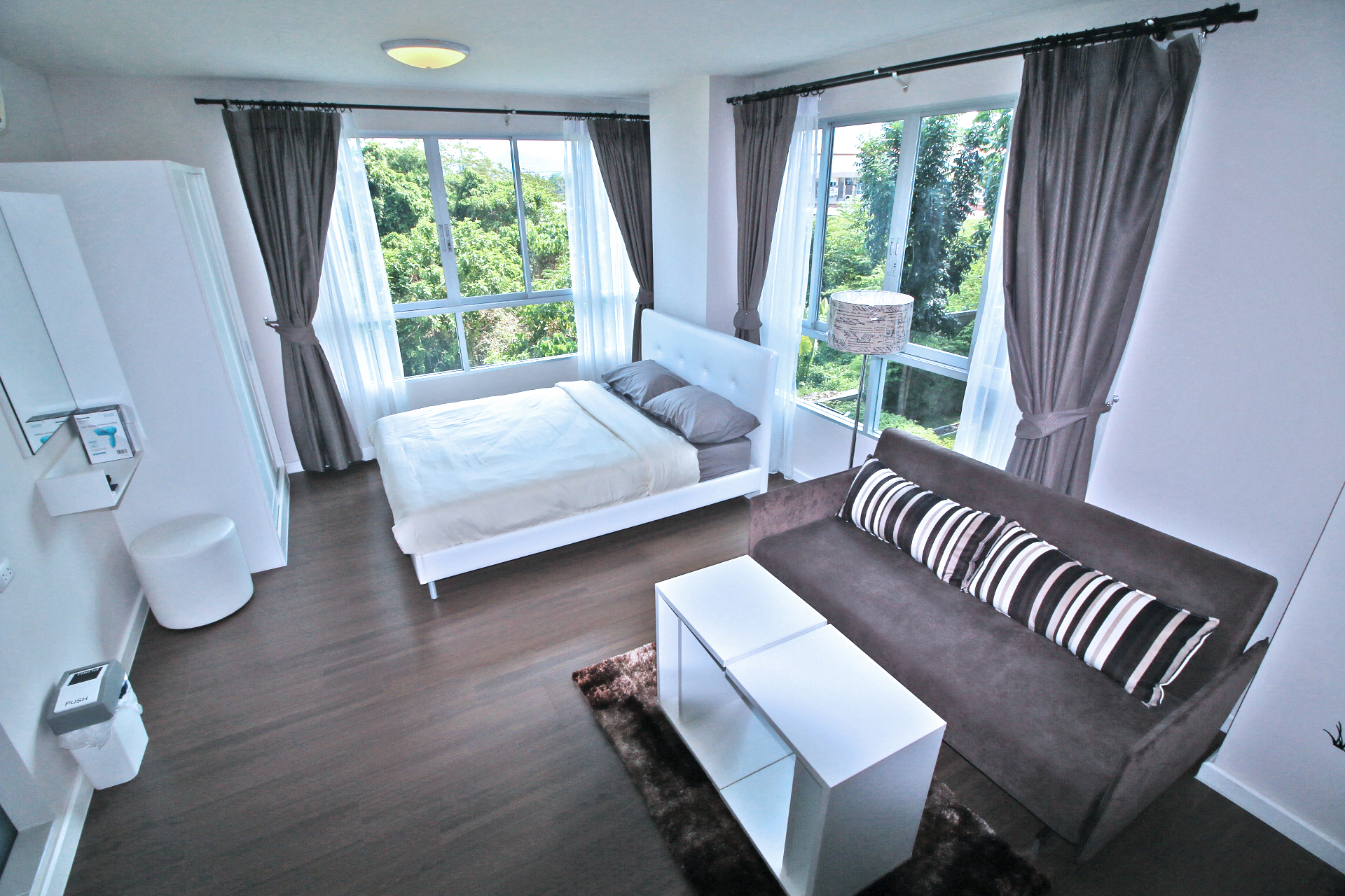 b1ae006aa211432f8133d5a3acf47408-4