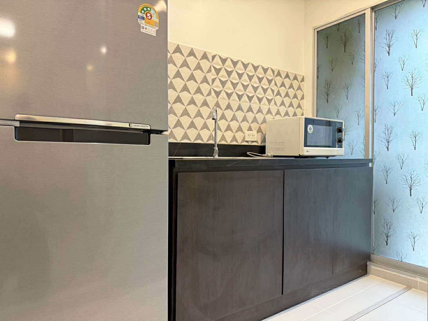 b4feedc42d7b49aca758446327a7acb1-1