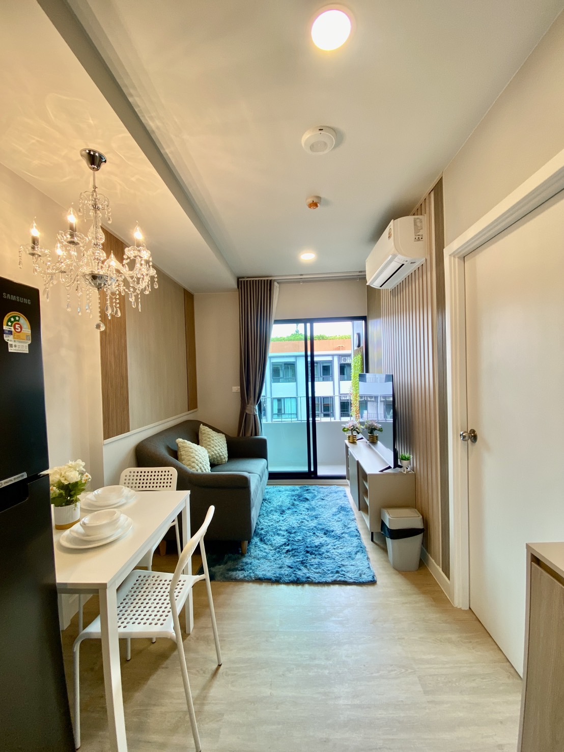 b85868414e984d109d08b0ecffeb602d