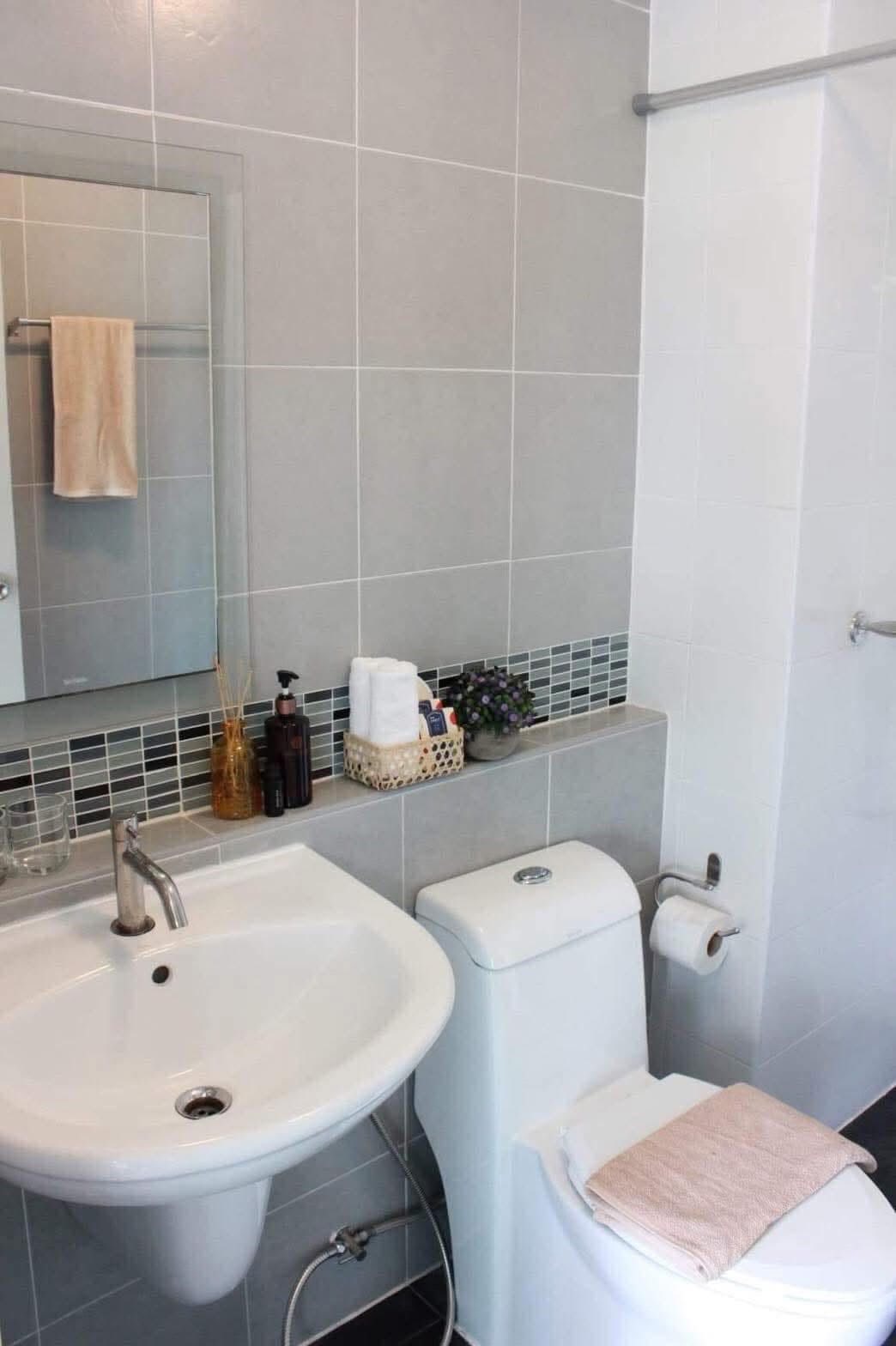 bee2112ea1884fd68b4472b13f30824f-2