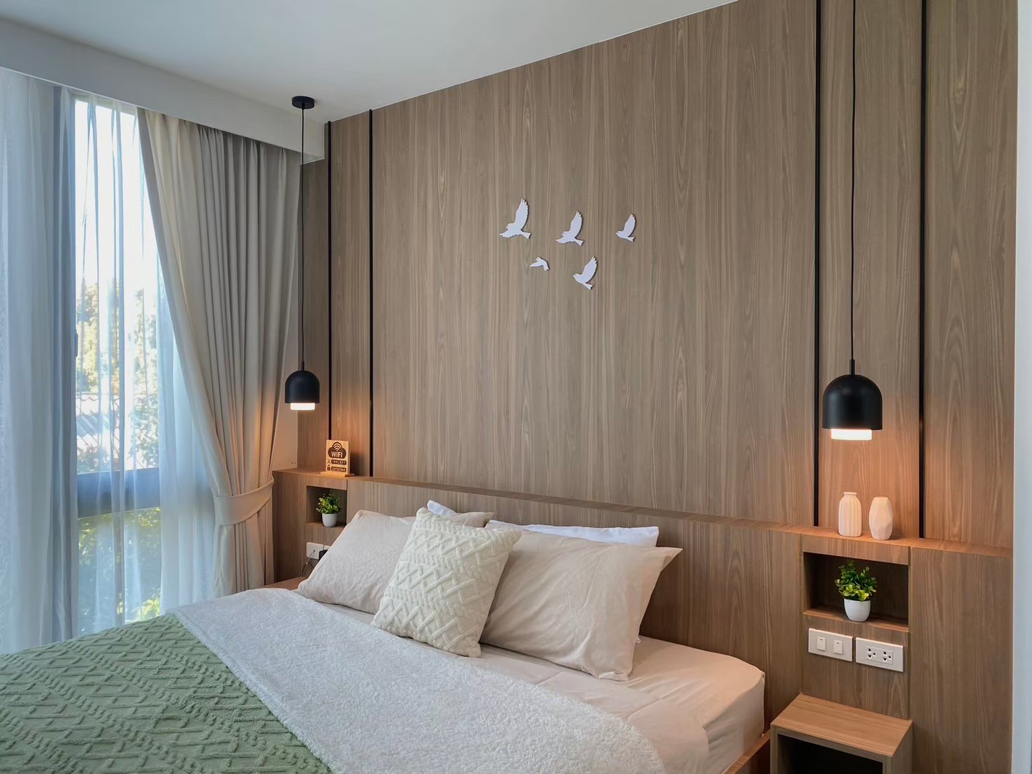 c184b80c65ce44598bb4a94f9ef15b89-1